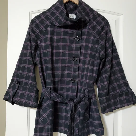 🌲 Lela Designs jacket - Host Pick!! - Picture 2 of 3